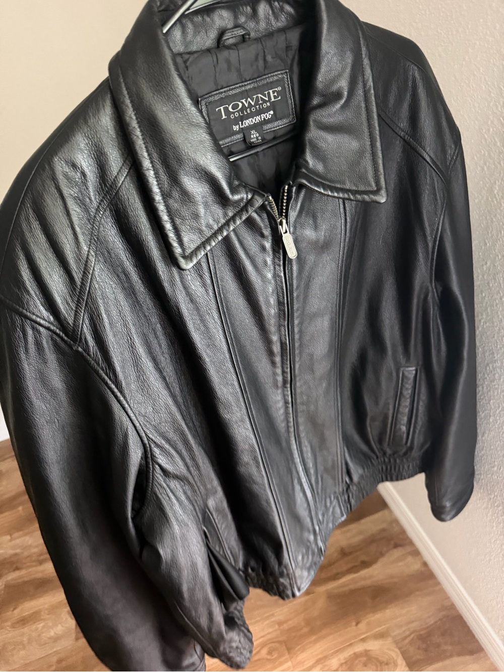 Vintage London Fog Towne Collection Black Leather Bomber Jacket XL Regular